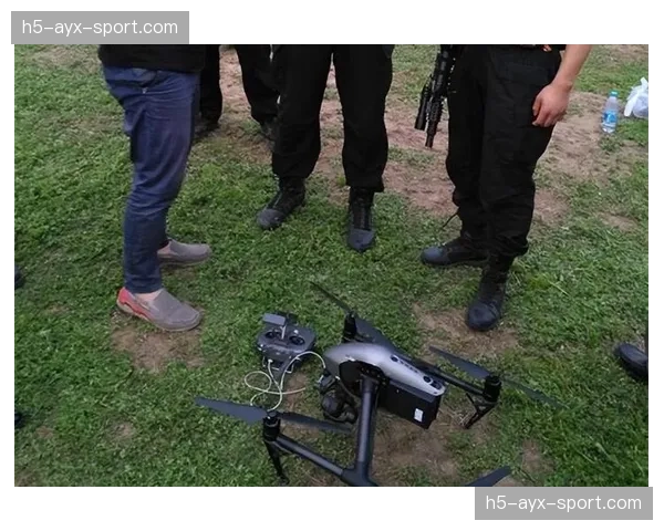 苏格兰场起诉一名涉嫌在公开赛场地非法使用无人机进行商业拍摄的男子